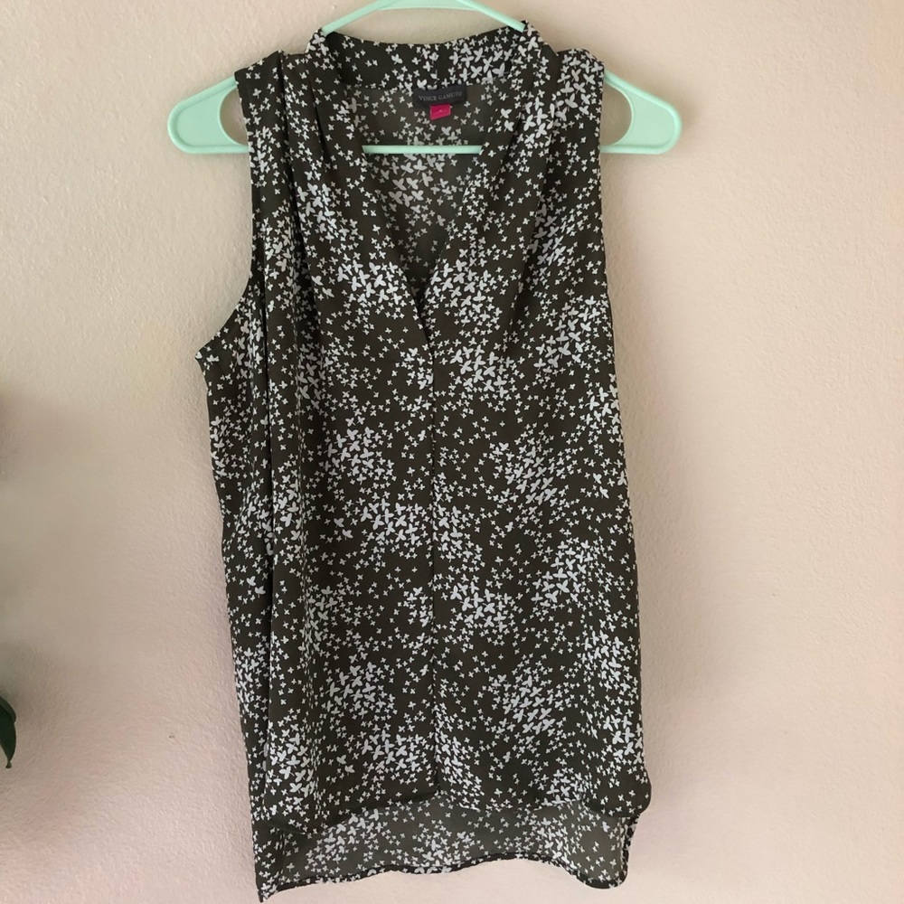 Patterned Vince Camuto green drape front tank